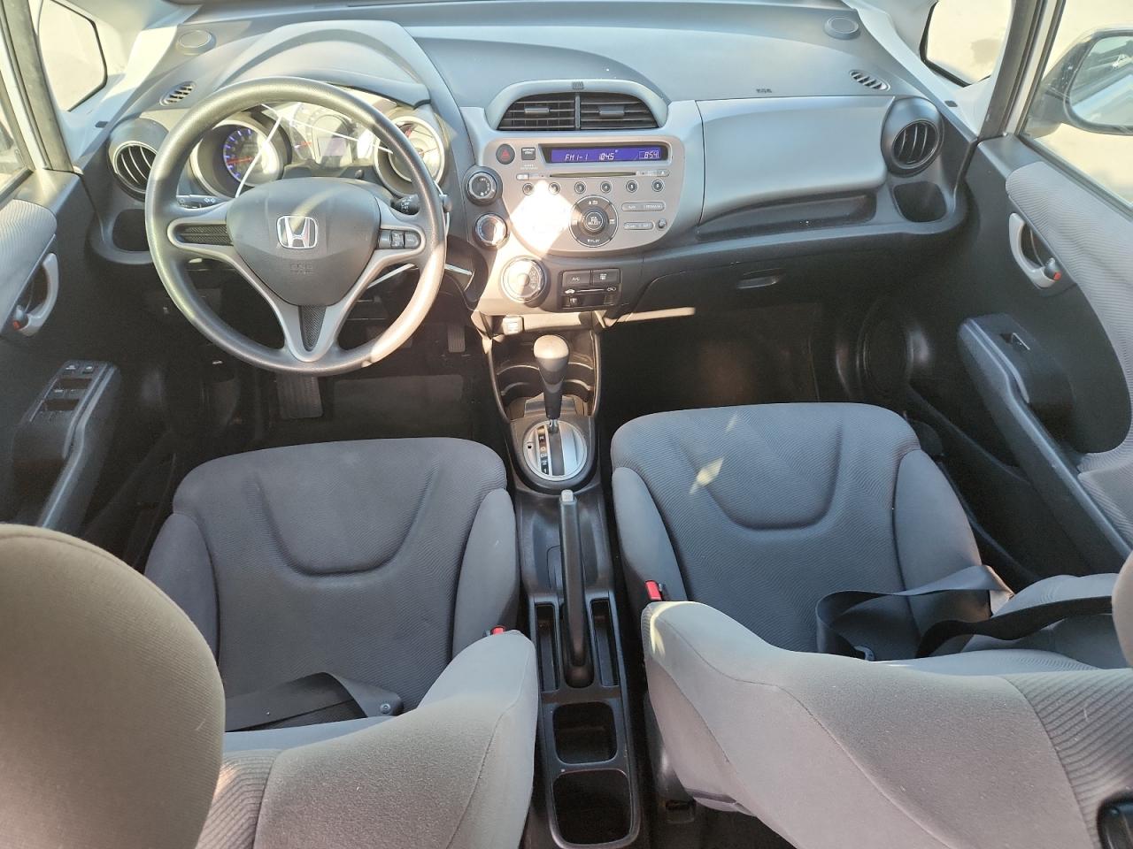 2011 Honda Fit VIN: JHMGE8H36BS002726 Lot: 82397515