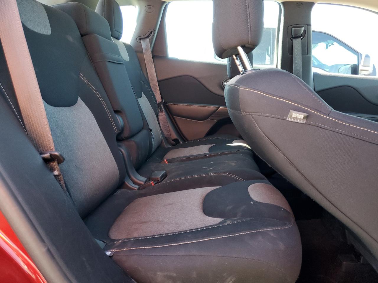 2016 Jeep Cherokee Sport VIN: 1C4PJLABXGW265576 Lot: 87277715