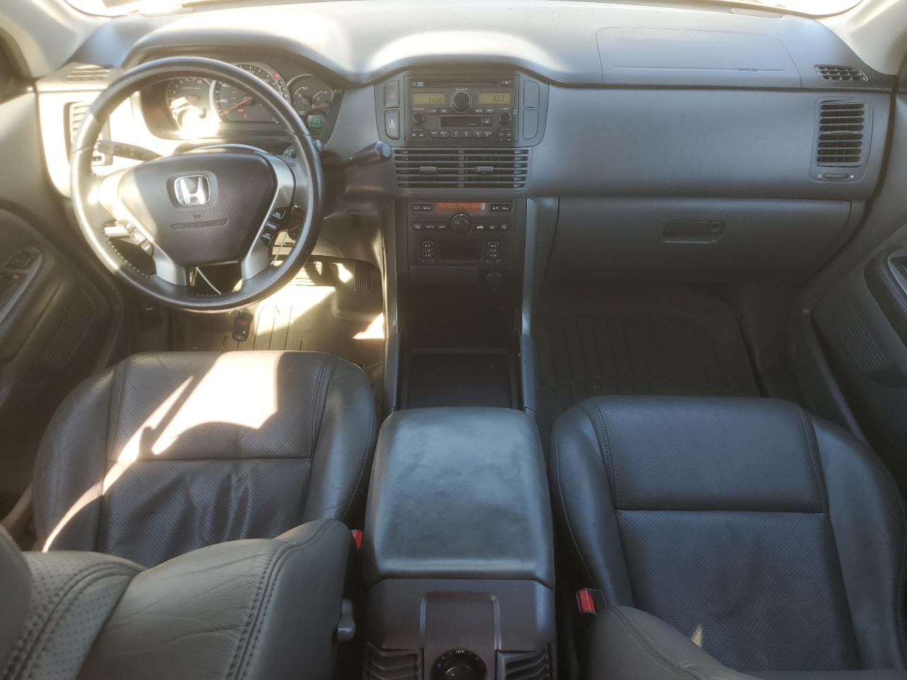 2004 Honda Pilot Exl VIN: 2HKYF18524H540921 Lot: 85381755