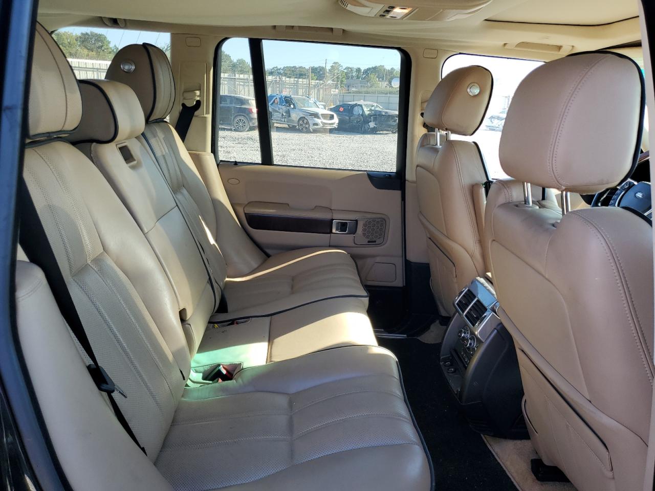 2011 Land Rover Range Rover Hse Luxury VIN: SALMF1D43BA349131 Lot: 82557325
