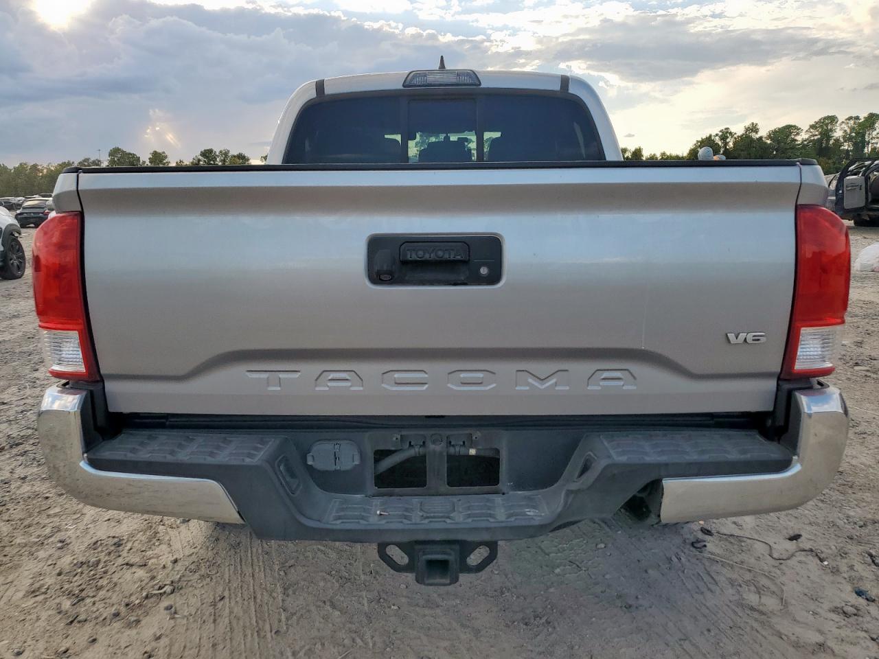 2017 Toyota Tacoma Double Cab VIN: 5TFAZ5CN1HX053727 Lot: 85726315