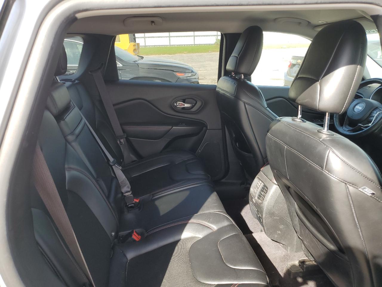 2019 Jeep Cherokee Trailhawk VIN: 1C4PJMBX5KD182948 Lot: 81989465