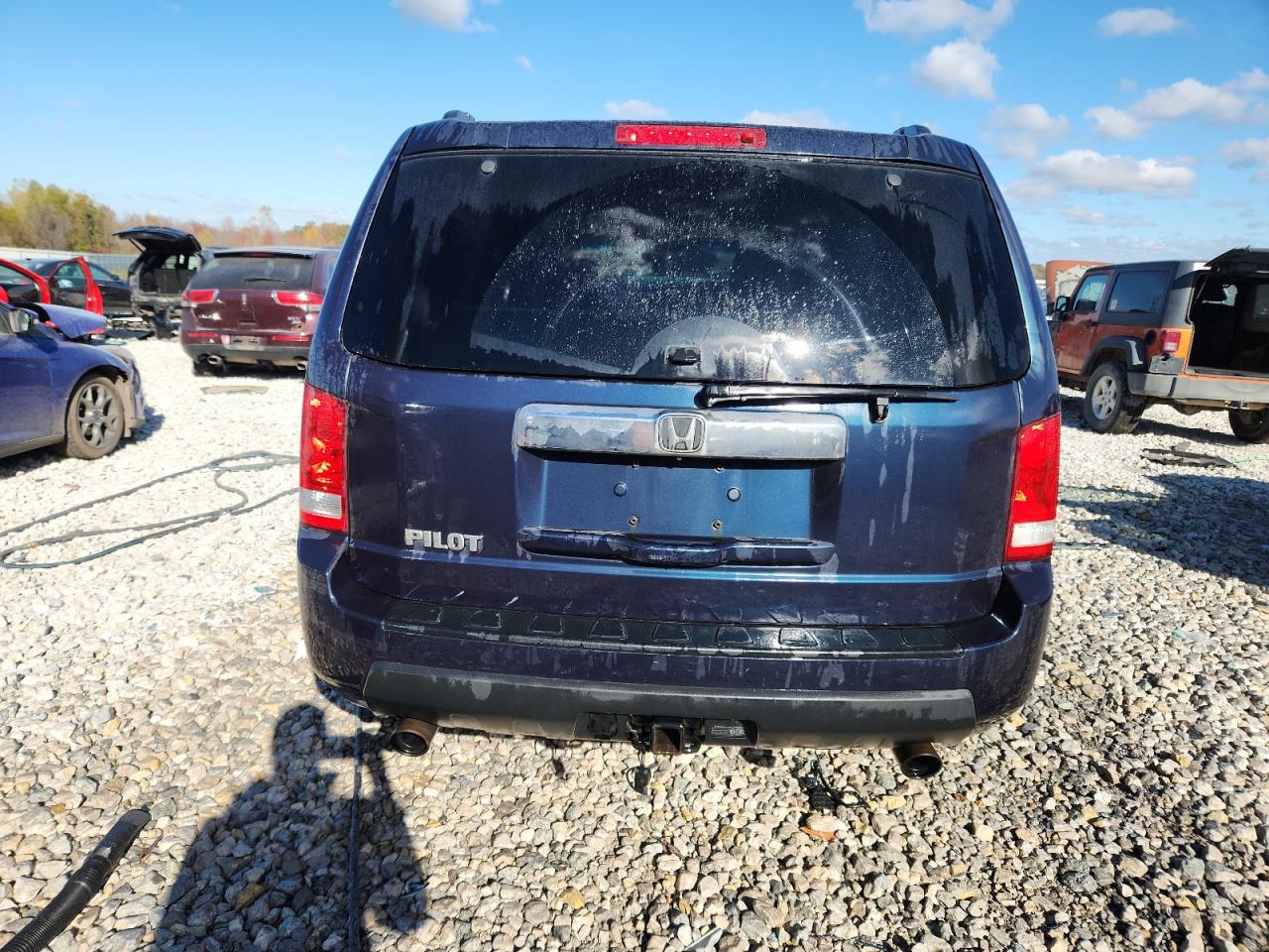 2011 Honda Pilot Exln VIN: 5FNYF3H73BB056295 Lot: 90356815