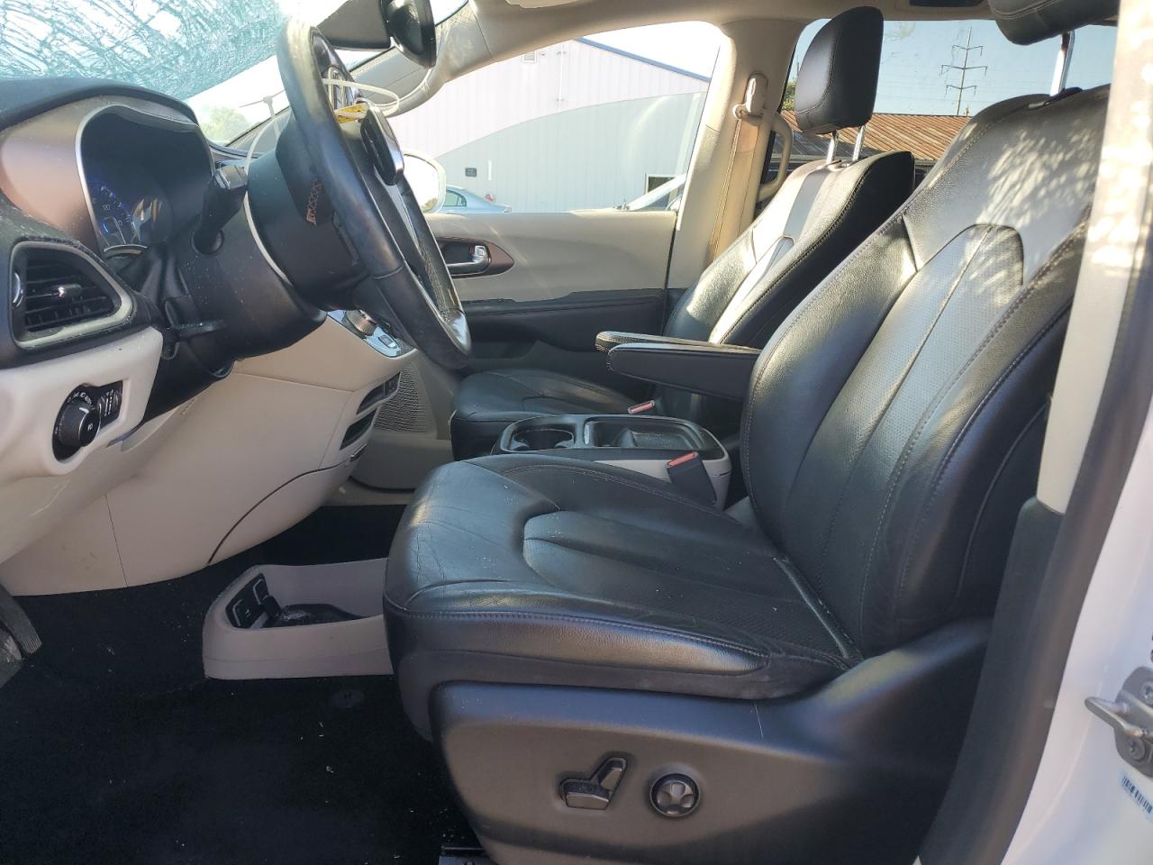 2019 Chrysler Pacifica Touring L VIN: 2C4RC1BGXKR625108 Lot: 85819155