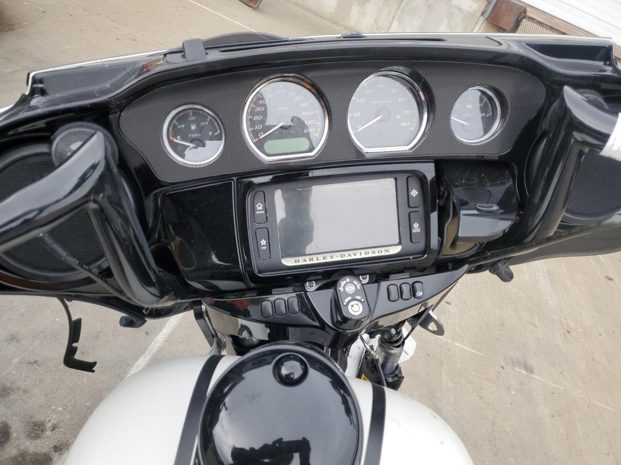 2018 Harley-Davidson Flhxs Street Glide Special VIN: 1HD1KRC15JB601318 Lot: 89515905