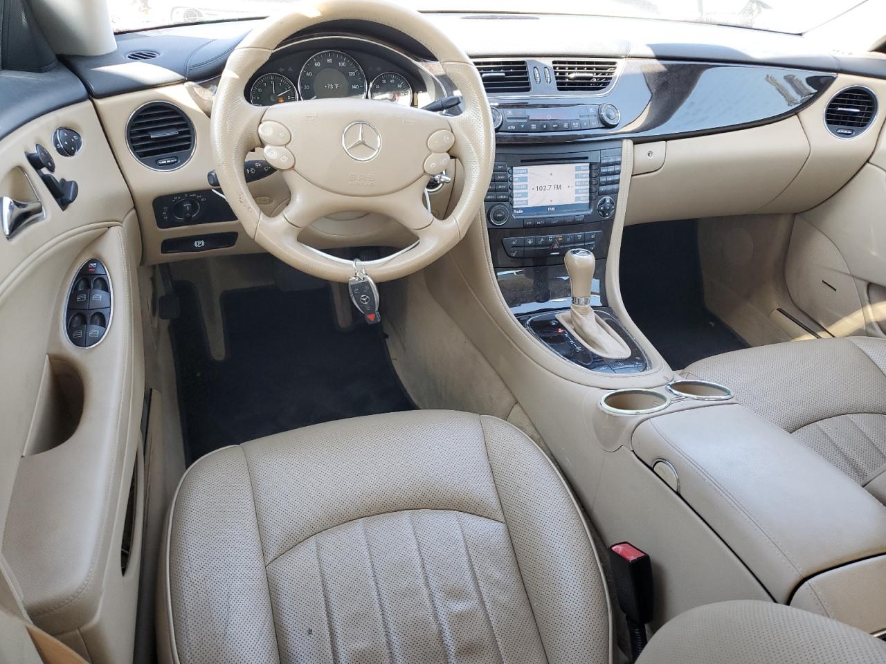 2008 Mercedes-Benz Cls 550 VIN: WDDDJ72XX8A121762 Lot: 84990595