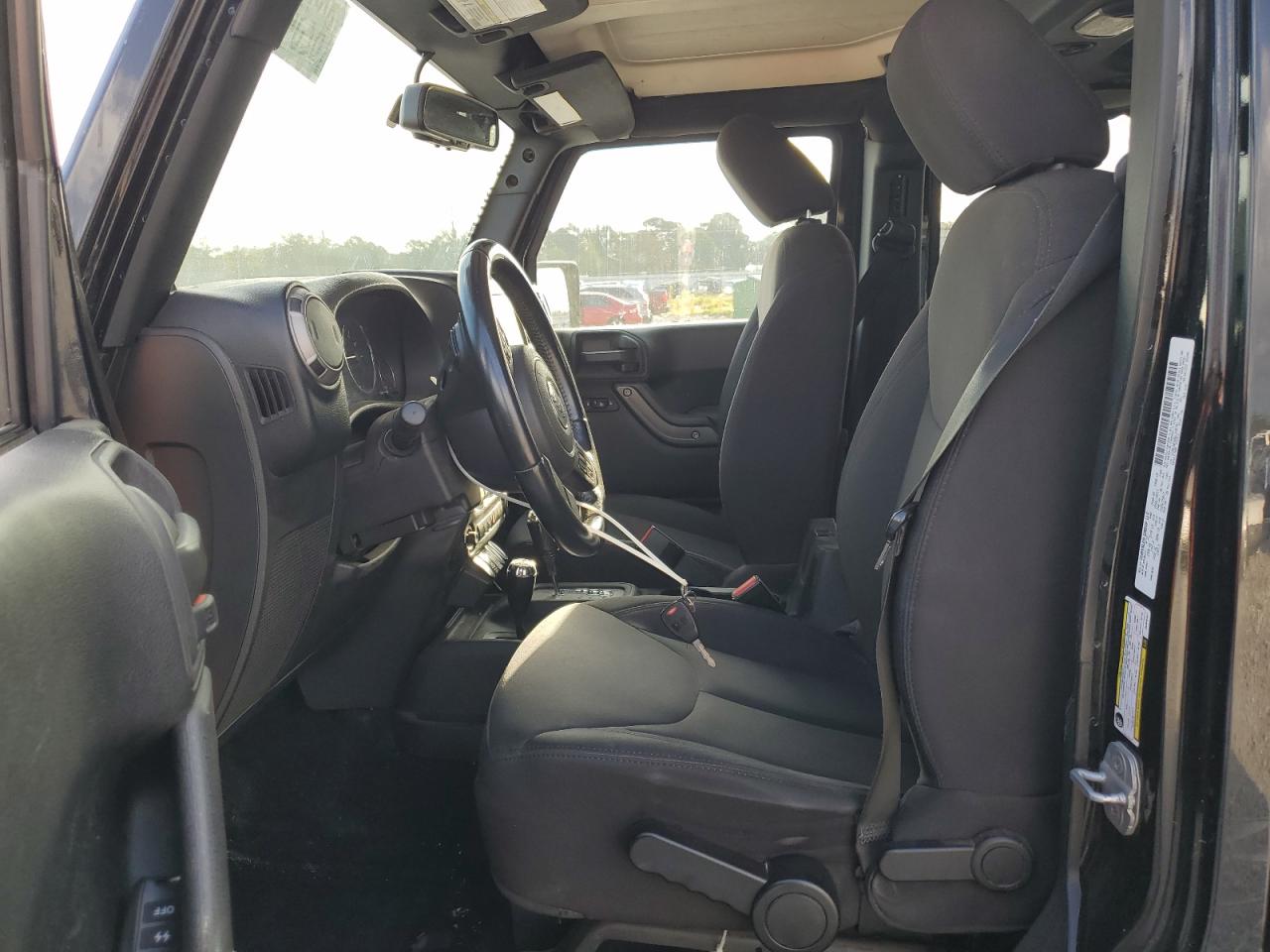 2013 Jeep Wrangler Unlimited Sport VIN: 1C4BJWDG8DL648741 Lot: 82347935