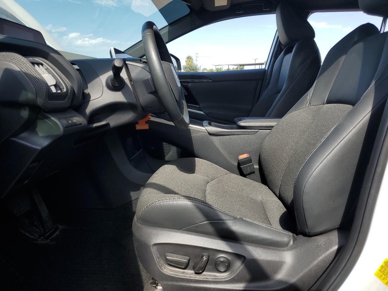 2024 Toyota Bz4X Xle VIN: JTMAAAAA5RA053864 Lot: 82324655