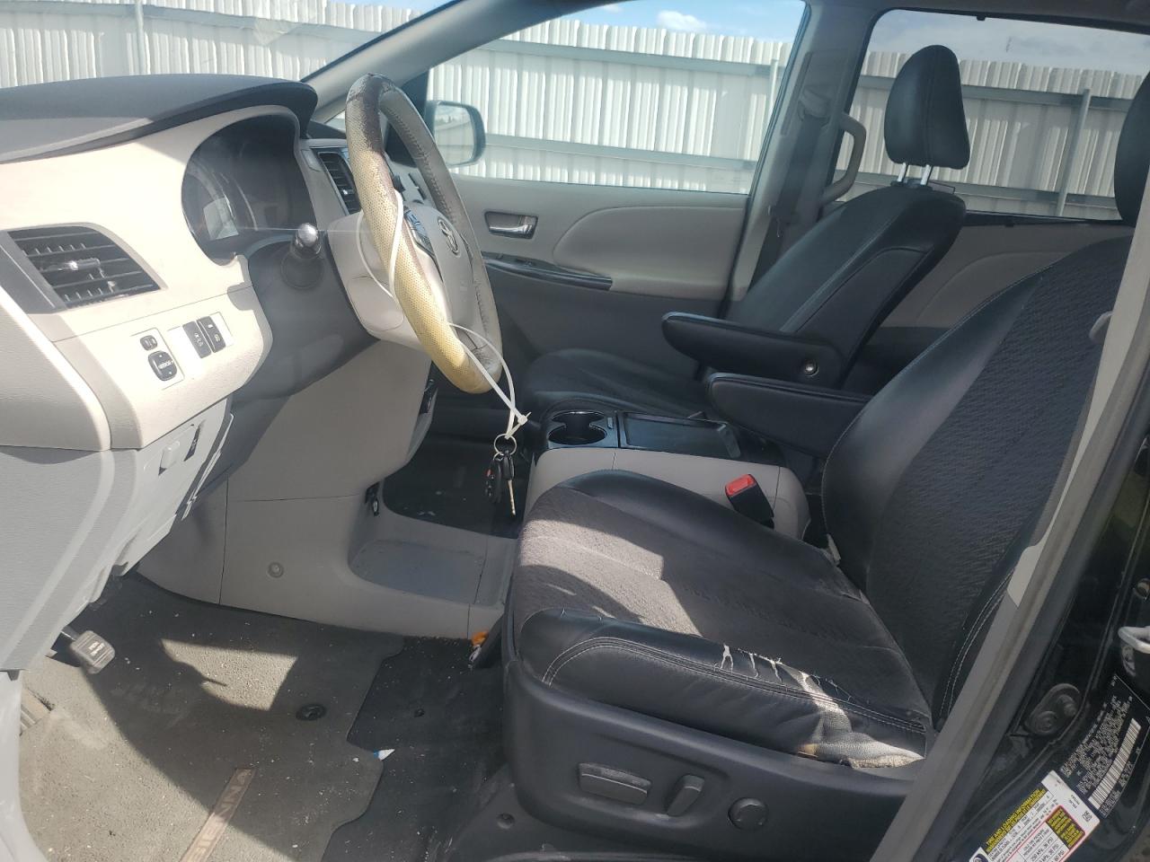 2011 Toyota Sienna Sport VIN: 5TDXK3DC2BS046394 Lot: 85347375