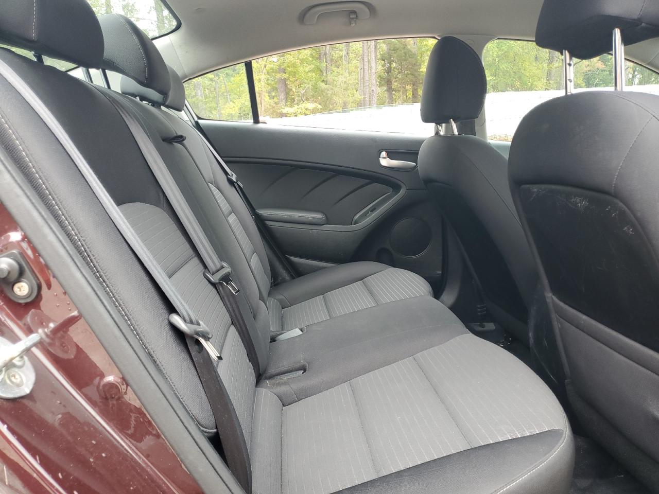 2017 Kia Forte Lx VIN: 3KPFL4A77HE071977 Lot: 70813075