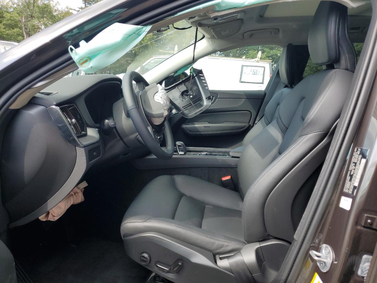 2025 Volvo Xc60 Core VIN: YV4M12RJ3S1219826 Lot: 85877495