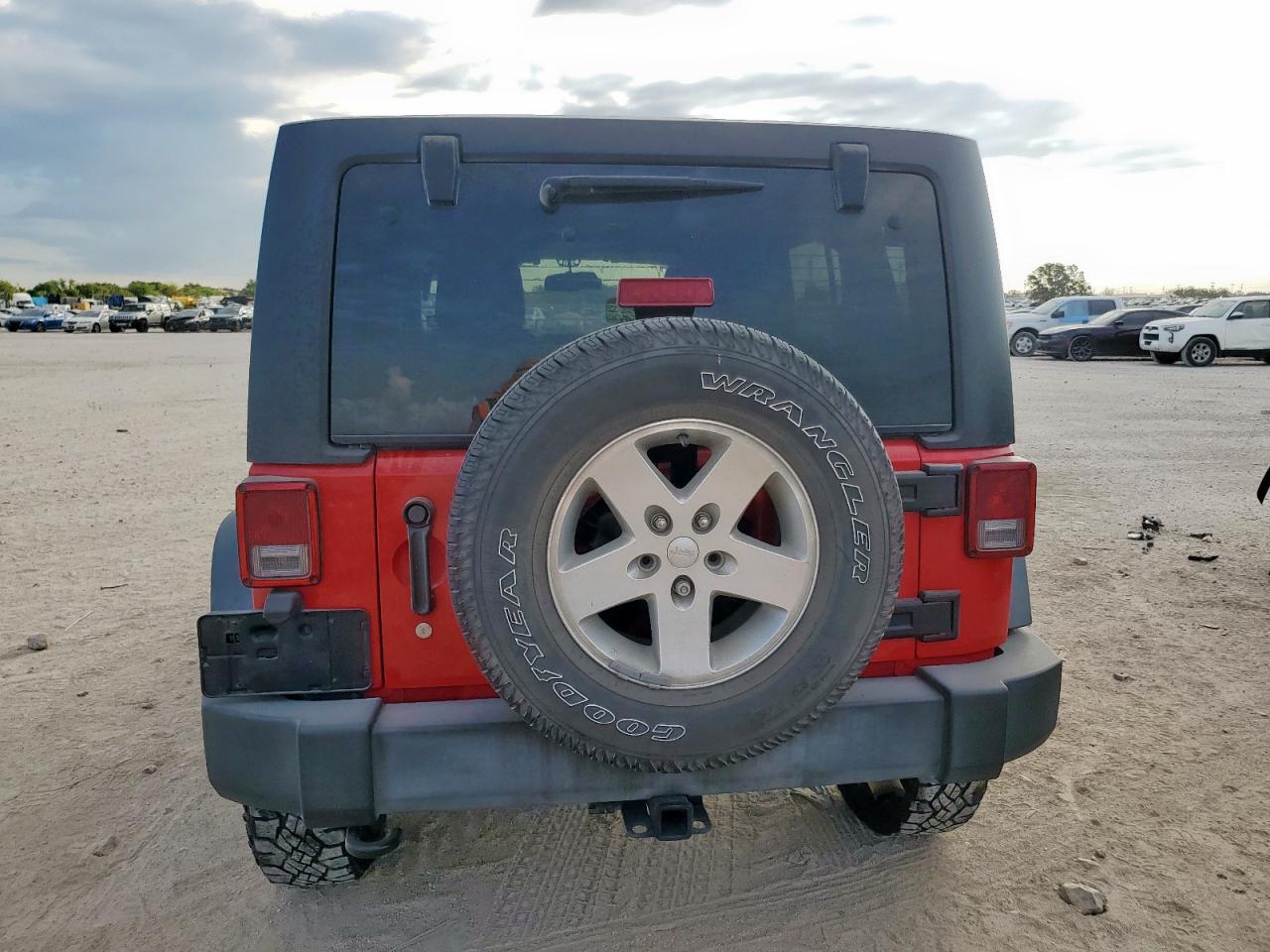 2016 Jeep Wrangler Unlimited Sport VIN: 1C4BJWDG0GL127730 Lot: 82319265