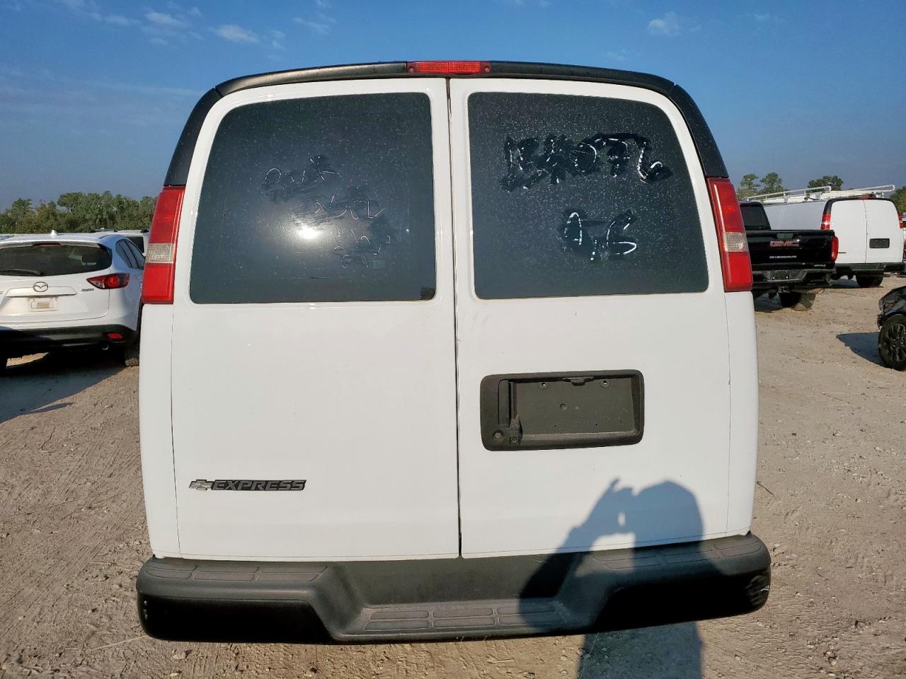 2018 Chevrolet Express G3500 VIN: 1GCZGHFG1J1168506 Lot: 84300505