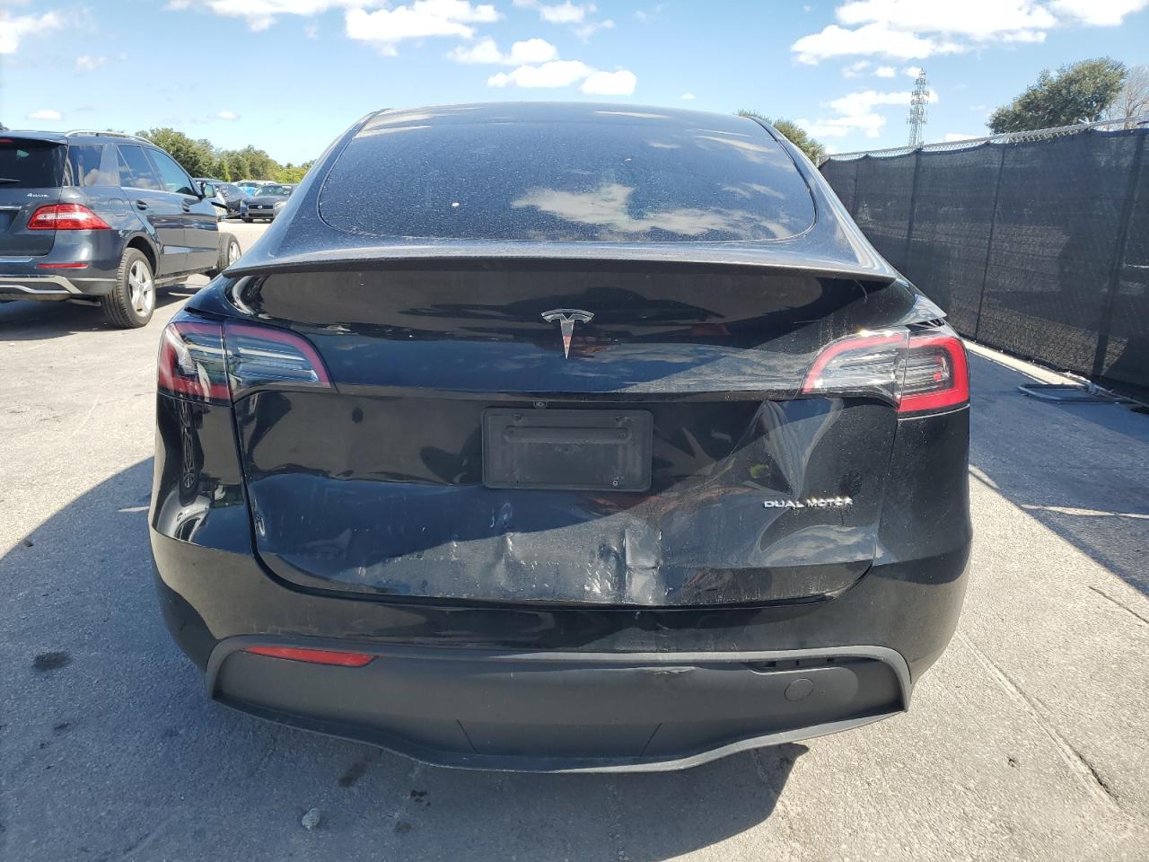 2023 Tesla Model Y VIN: 7SAYGDEE5PA118955 Lot: 89632625