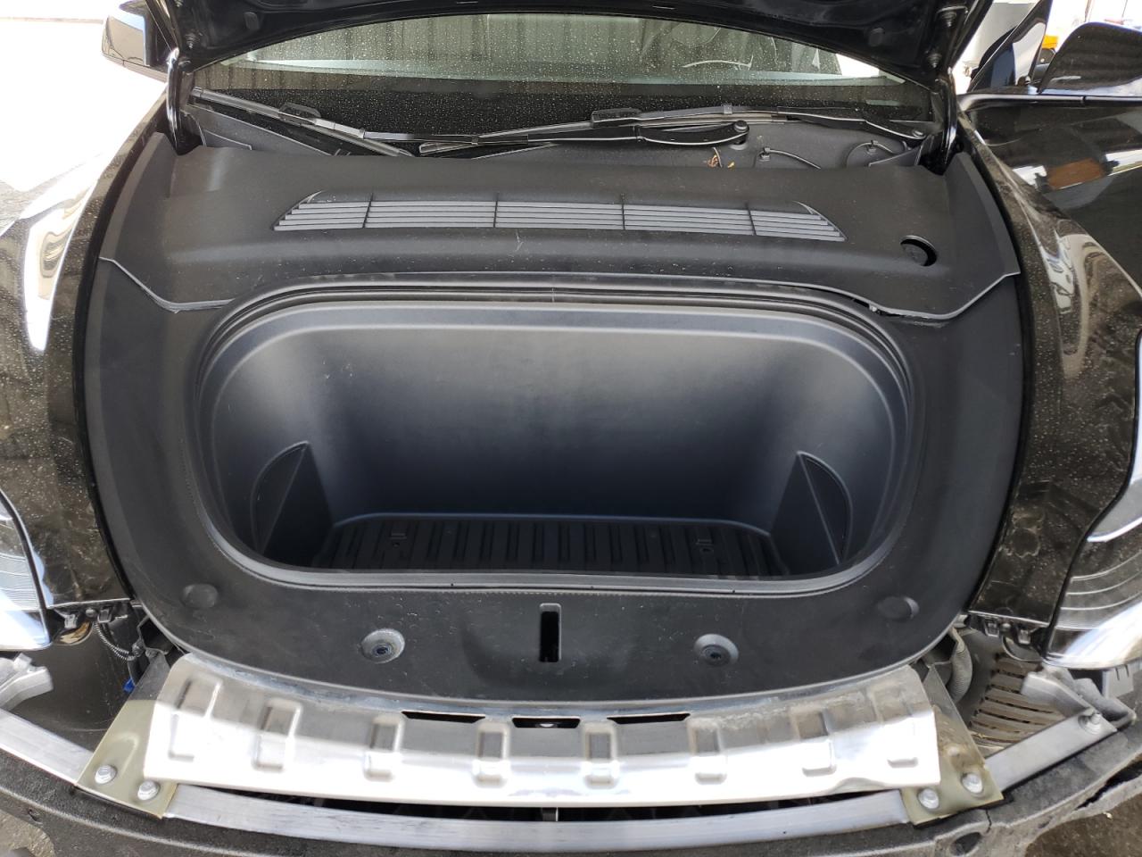 2025 Tesla Model Y VIN: 7SAYGDEE2SF286161 Lot: 85193635