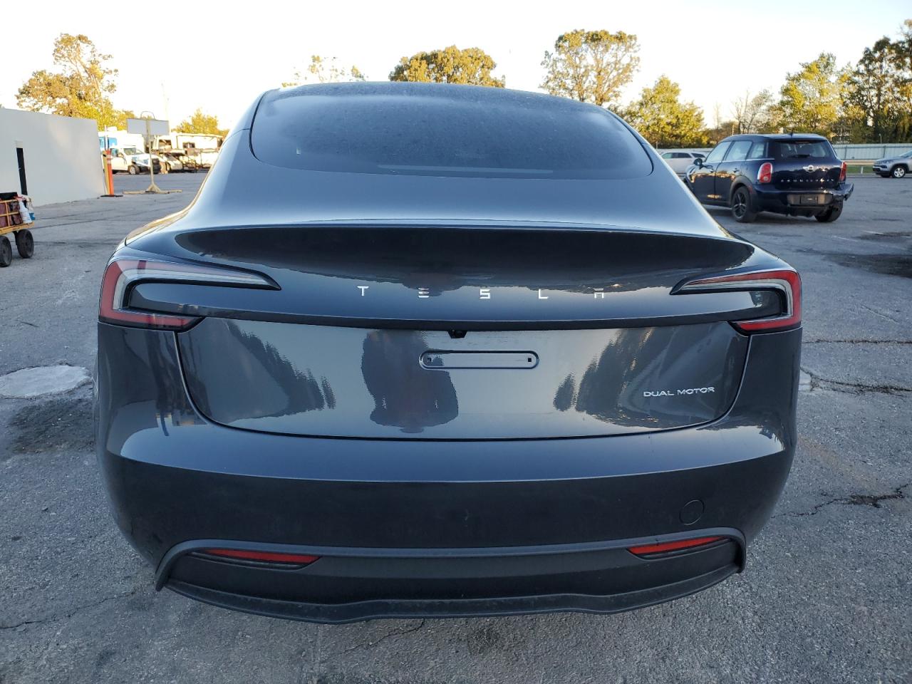 2025 Tesla Model 3 VIN: 5YJ3E1EB8SF017583 Lot: 87253395