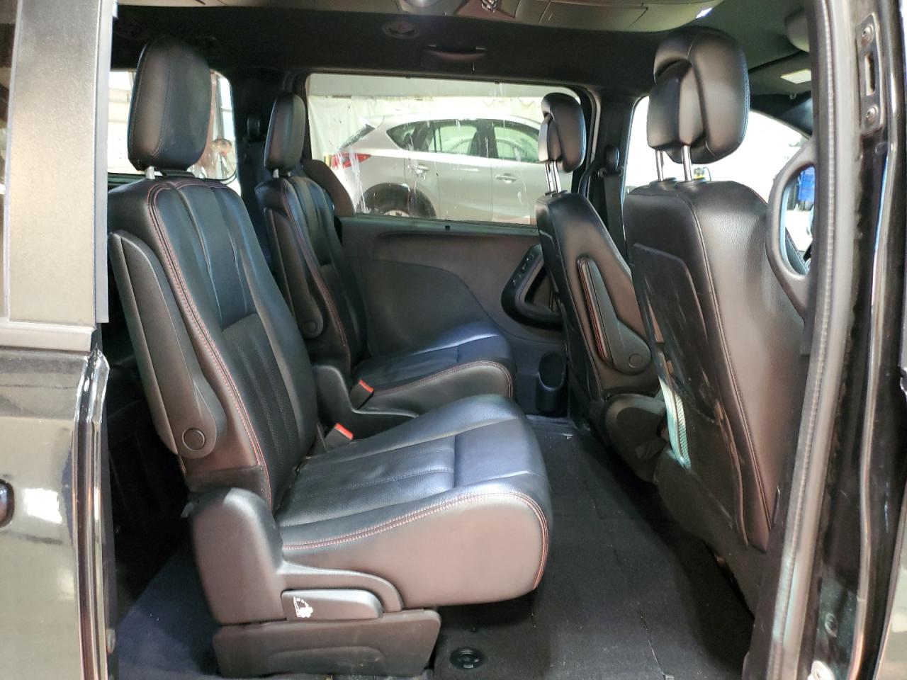 2014 Dodge Grand Caravan R/T VIN: 2C4RDGEG1ER451638 Lot: 90418225