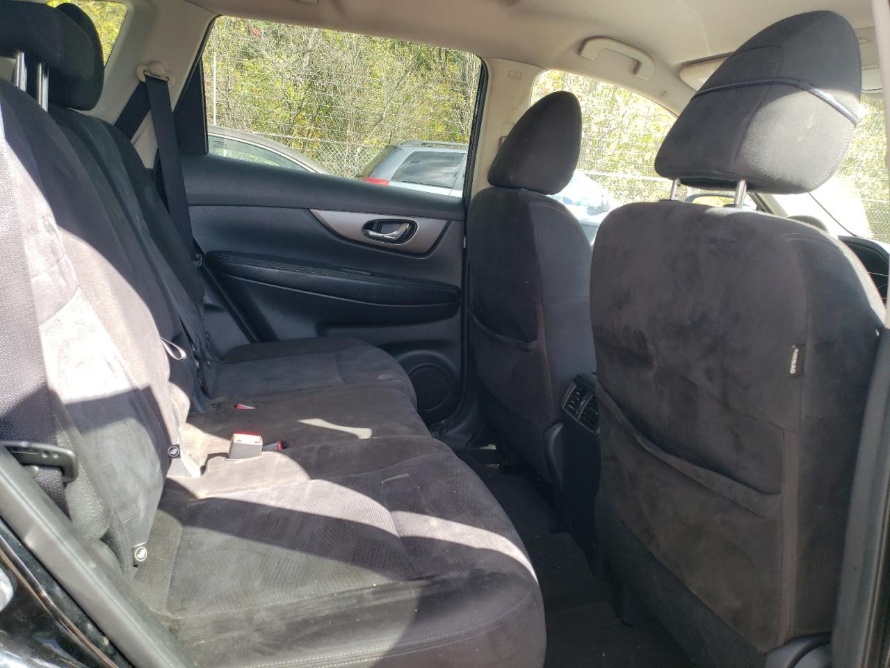 2015 Nissan Rogue S VIN: KNMAT2MV0FP539120 Lot: 85490055