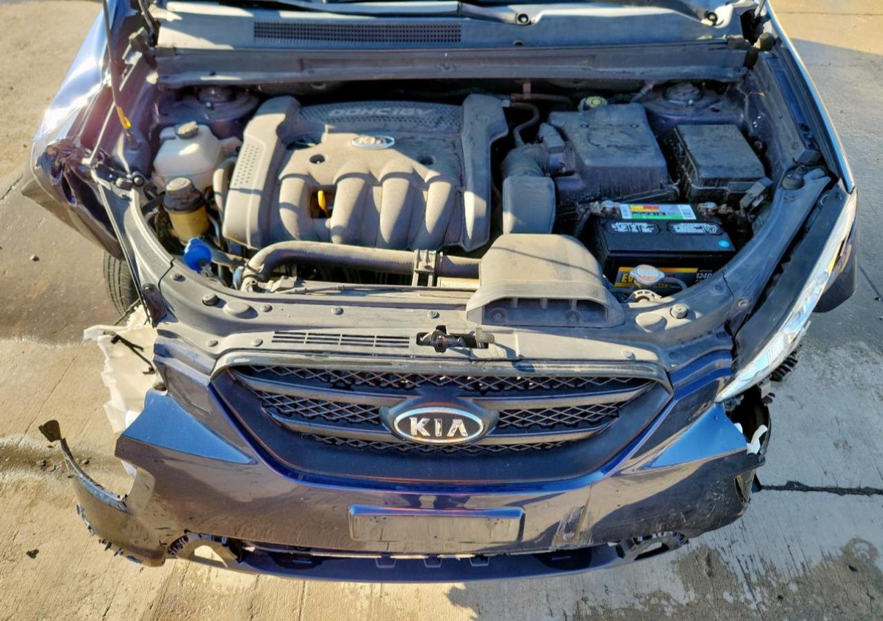 2007 Kia Rondo Base VIN: KNAFG525877088788 Lot: 84795115