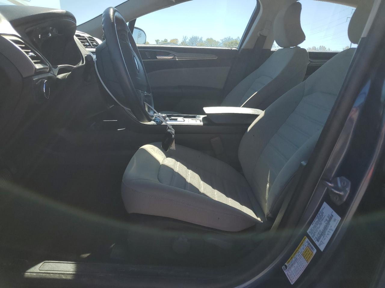 2019 Ford Fusion S VIN: 3FA6P0G7XKR249195 Lot: 87192365