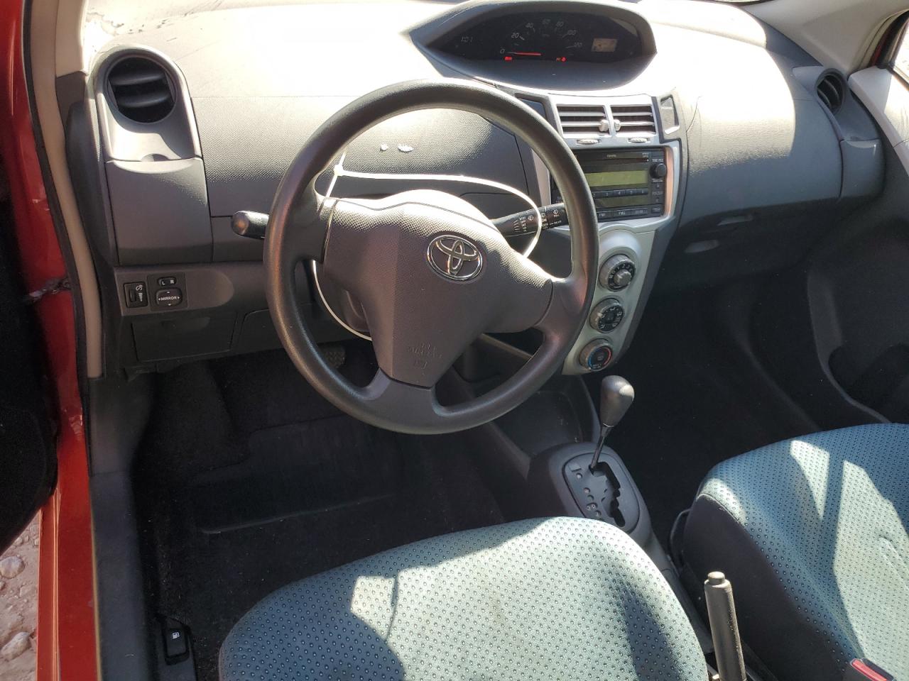 2008 Toyota Yaris VIN: JTDJT923285177669 Lot: 86220915