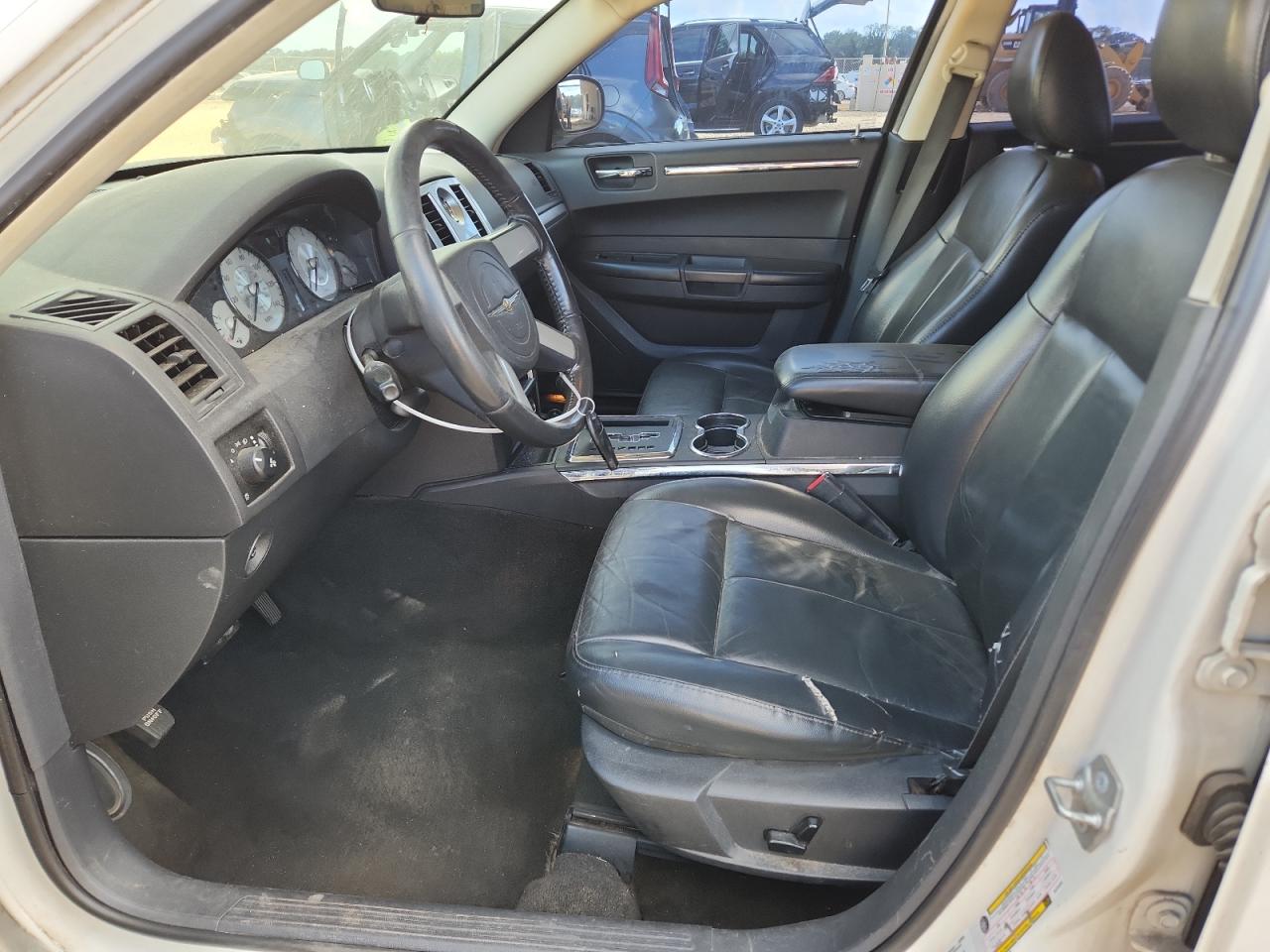 2010 Chrysler 300 Touring VIN: 2C3CA5CV8AH101335 Lot: 86134755