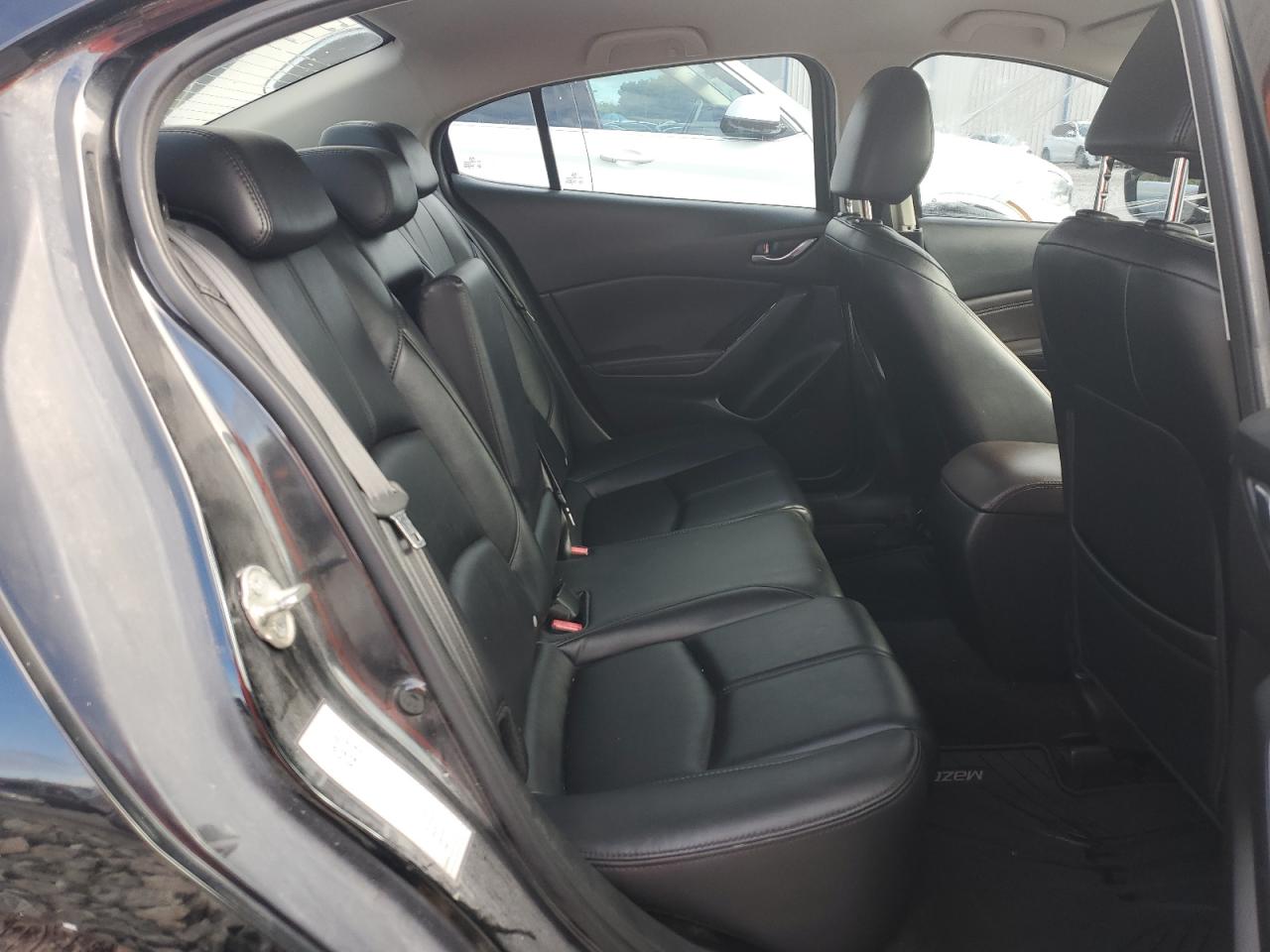 2018 Mazda 3 Touring VIN: 3MZBN1V39JM209400 Lot: 86072595