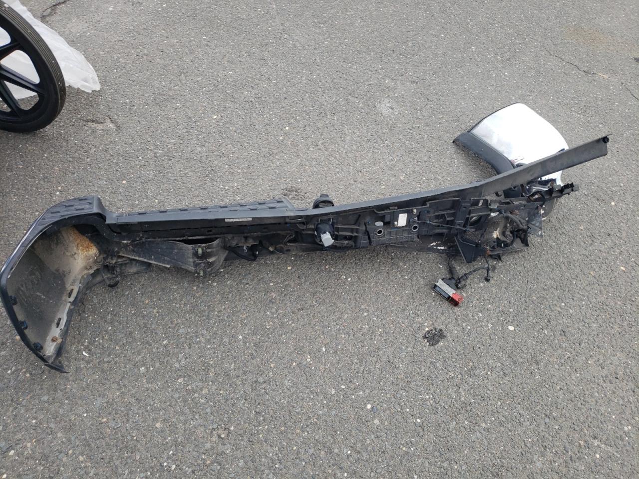 2020 Ram 1500 Laramie VIN: 1C6SRFJT5LN157211 Lot: 82382575