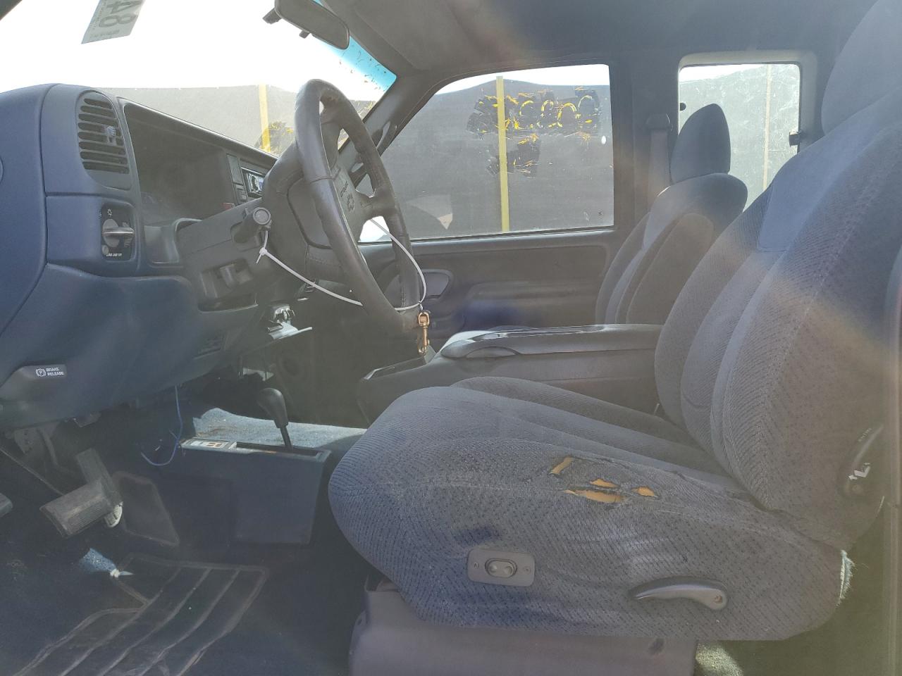 1995 Chevrolet Gmt-400 K1500 VIN: 2GCEK19K9S1203325 Lot: 84732025