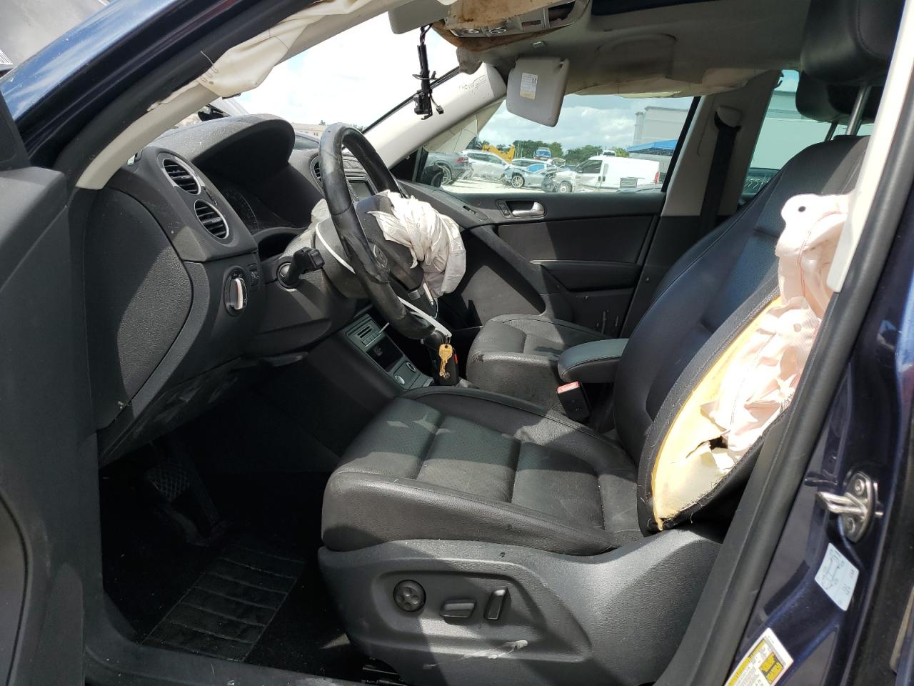 2016 Volkswagen Tiguan S VIN: WVGAV7AX0GW563918 Lot: 84593075