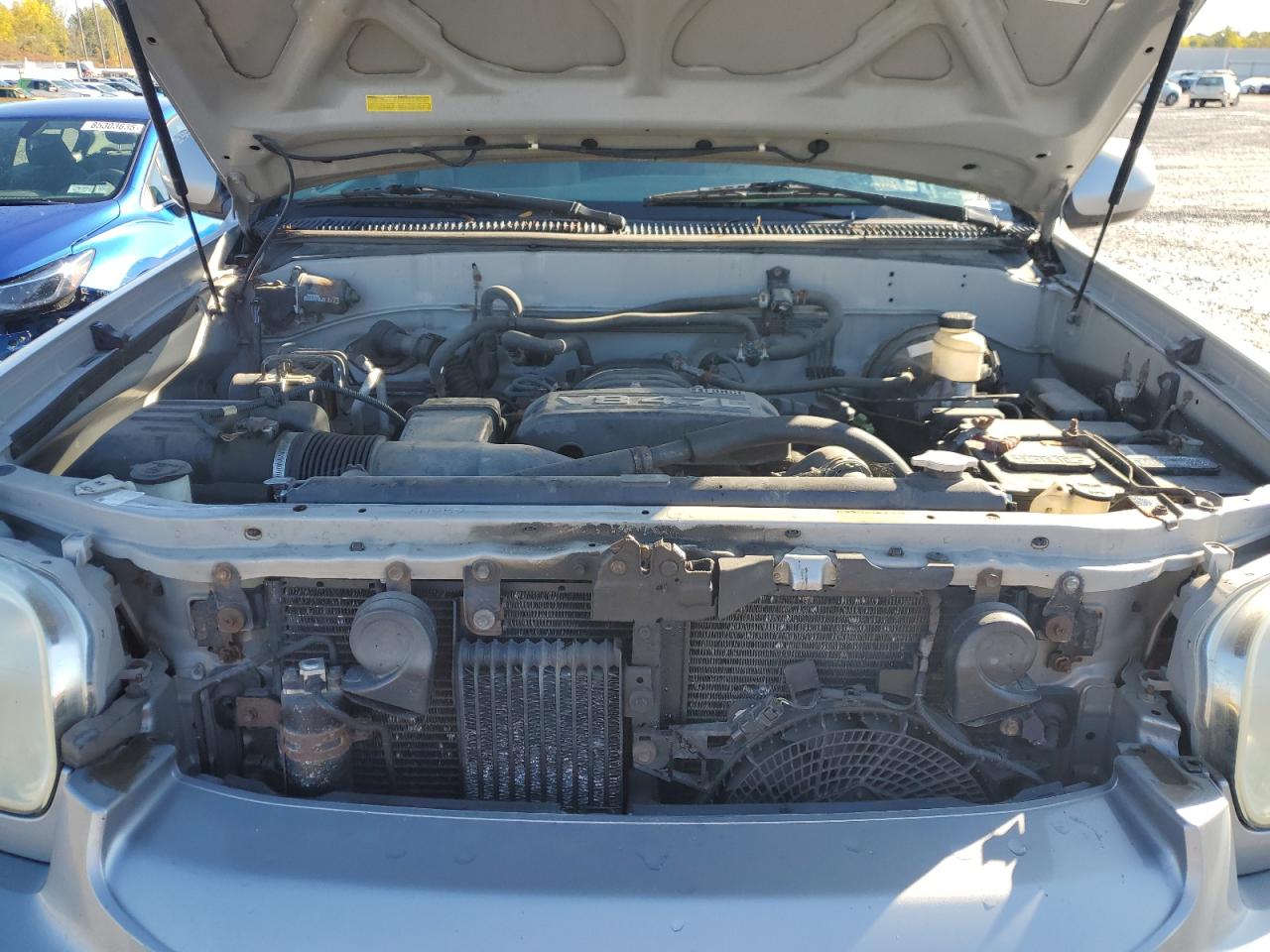 2005 Toyota Sequoia Sr5 VIN: 5TDBT44AX5S255768 Lot: 85342335