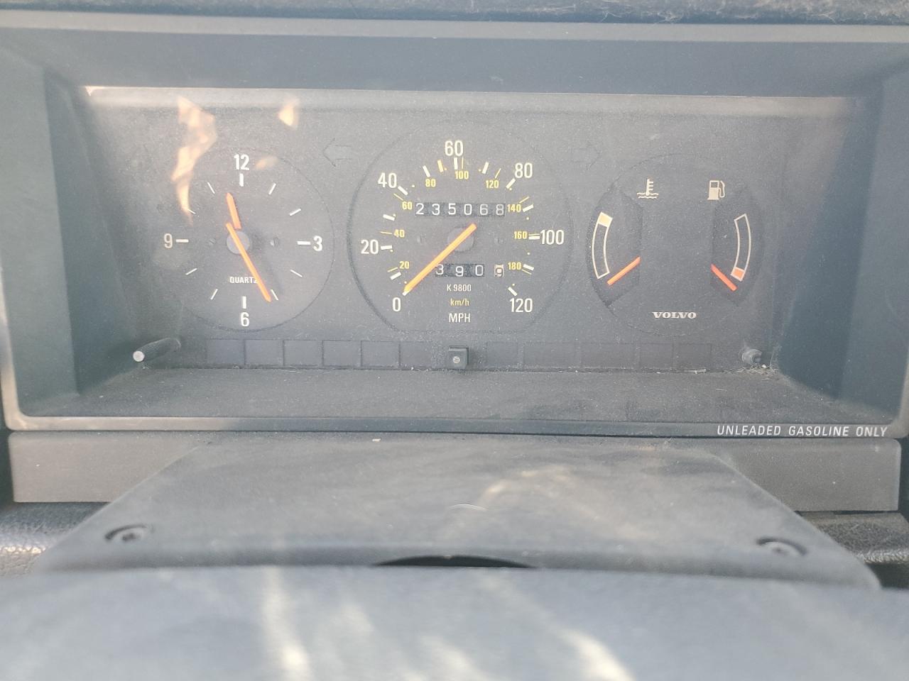 1990 Volvo 240 Base VIN: YV1AA885XL1866653 Lot: 85832325