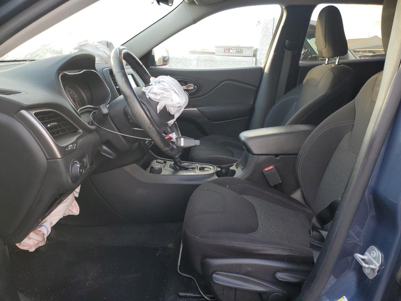 2019 Jeep Cherokee Latitude VIN: 1C4PJMCB2KD486936 Lot: 90668225