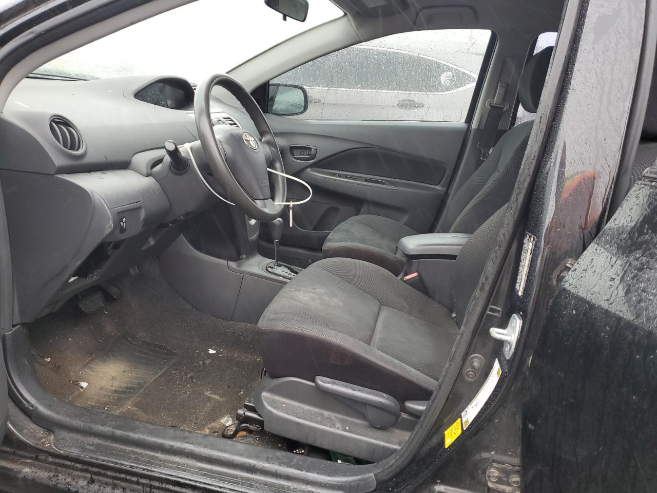 2012 Toyota Yaris VIN: JTDBT4K31C1414773 Lot: 82232685