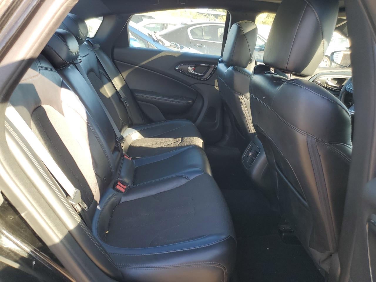 2015 Chrysler 200 S VIN: 1C3CCCBG2FN572848 Lot: 85082335