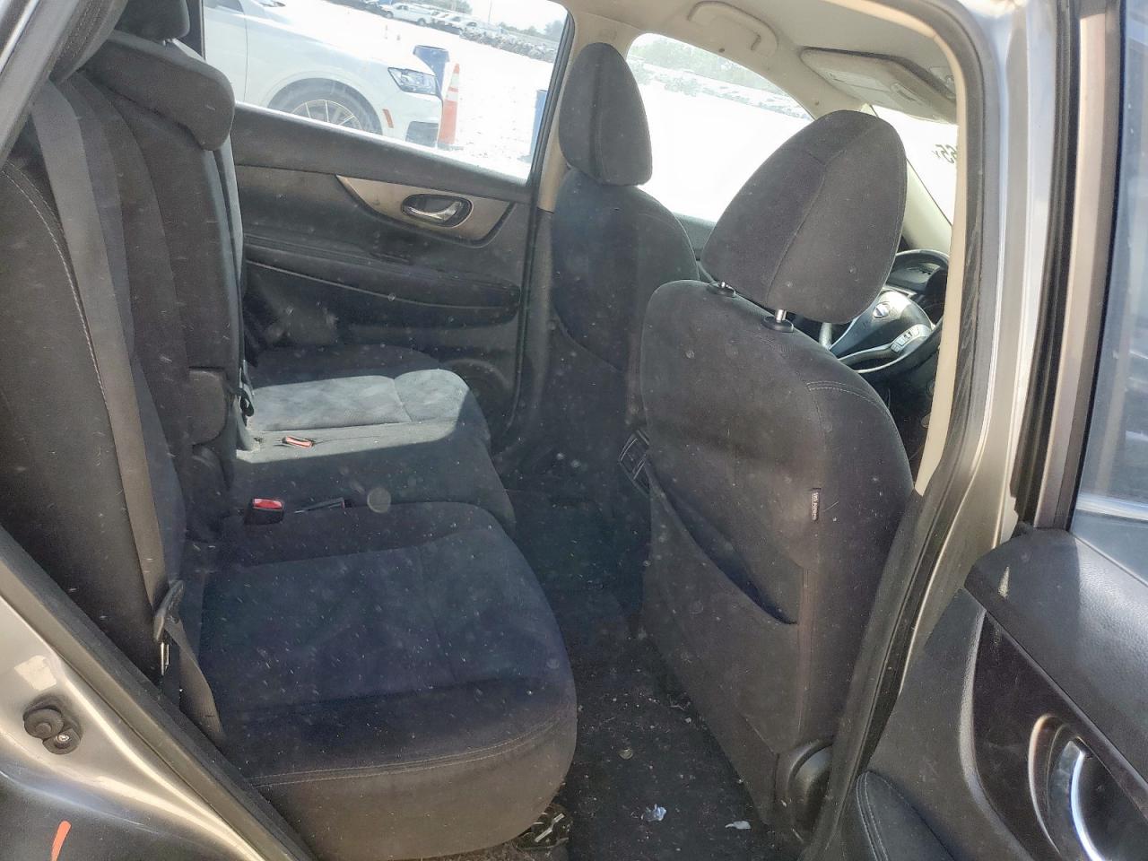 2015 Nissan Rogue S VIN: KNMAT2MT7FP513998 Lot: 85321365