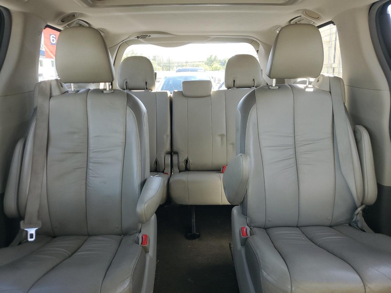 2011 Toyota Sienna Xle VIN: 5TDYK3DC0BS092391 Lot: 85557835