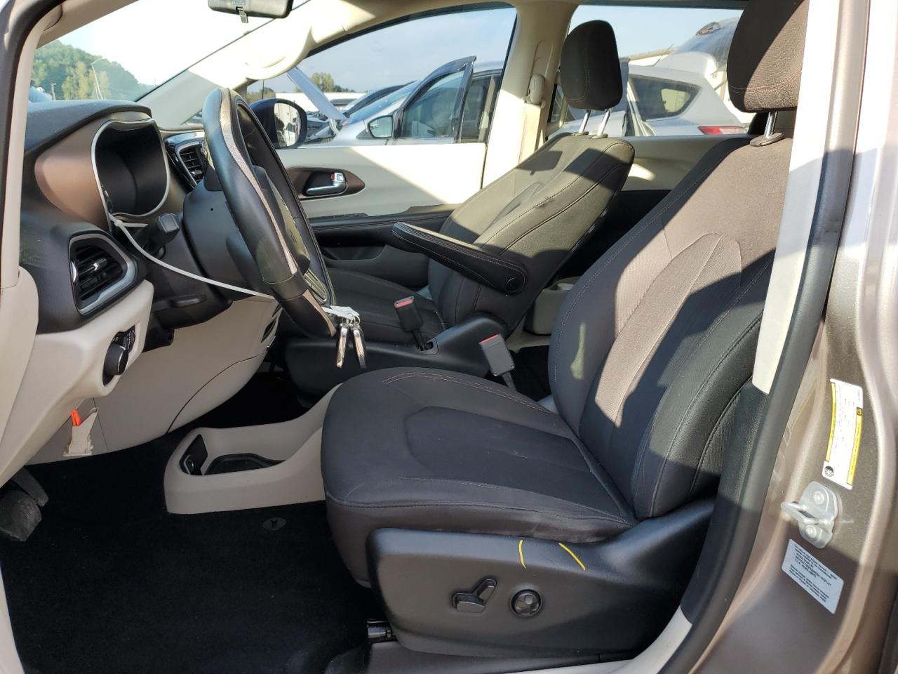 2018 Chrysler Pacifica Lx VIN: 2C4RC1CG5JR100955 Lot: 85119785