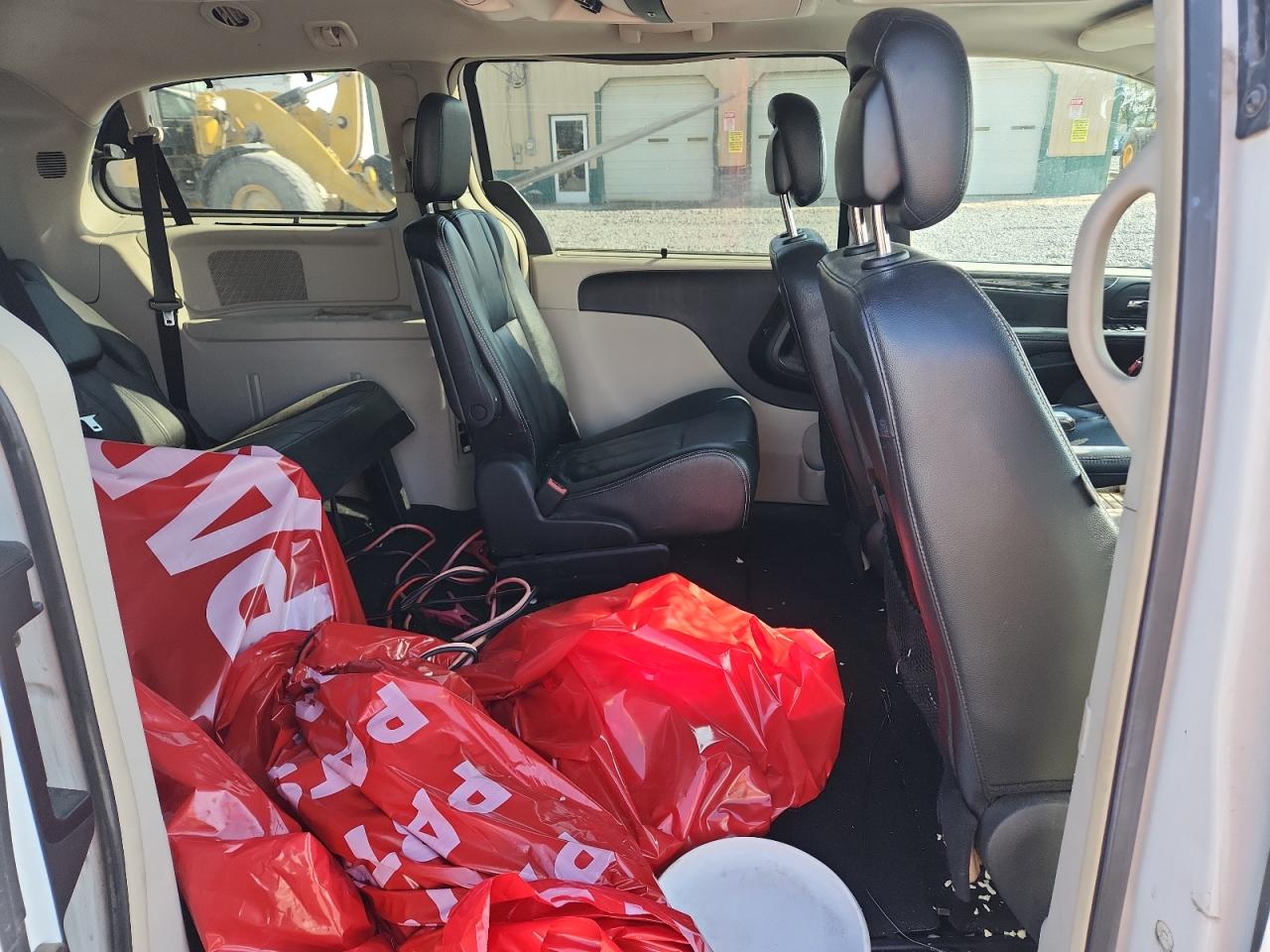 2014 Chrysler Town & Country Touring L VIN: 2C4RC1CG0ER455439 Lot: 87000915