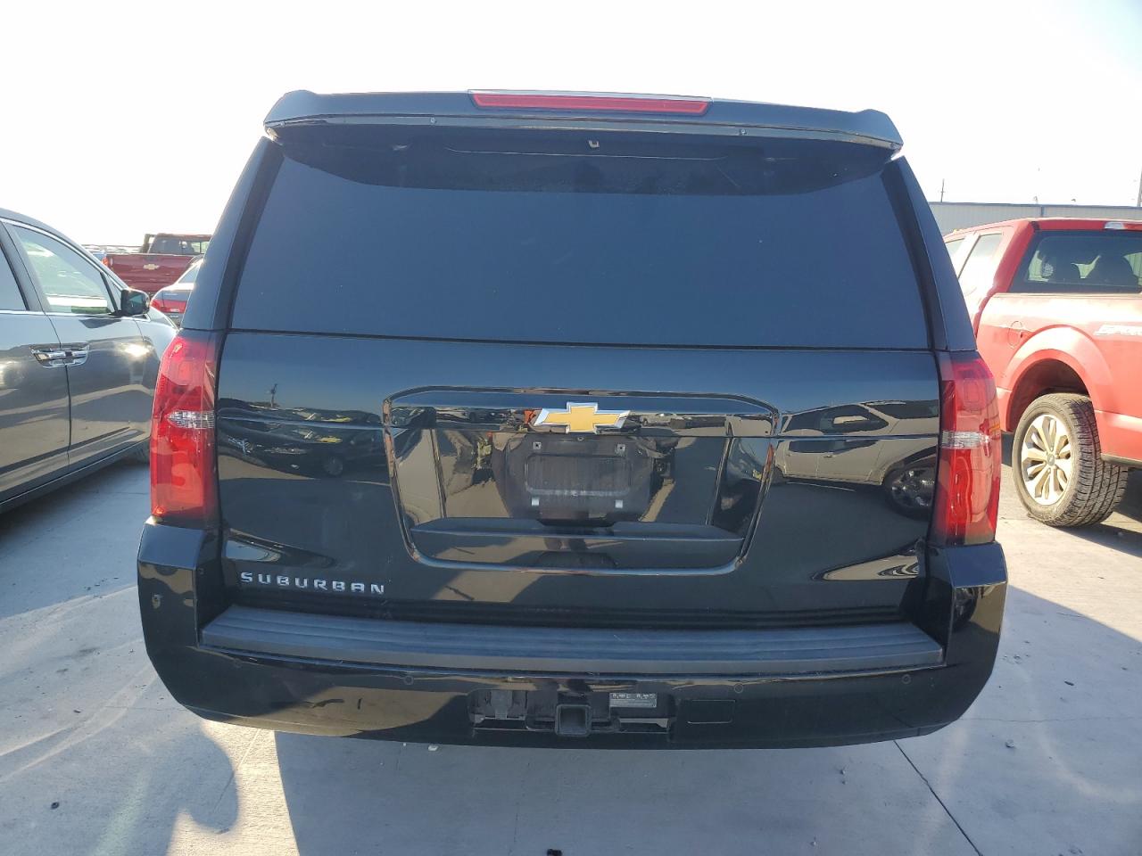 2019 Chevrolet Suburban C1500 Lt VIN: 1GNSCHKC1KR117386 Lot: 87294265