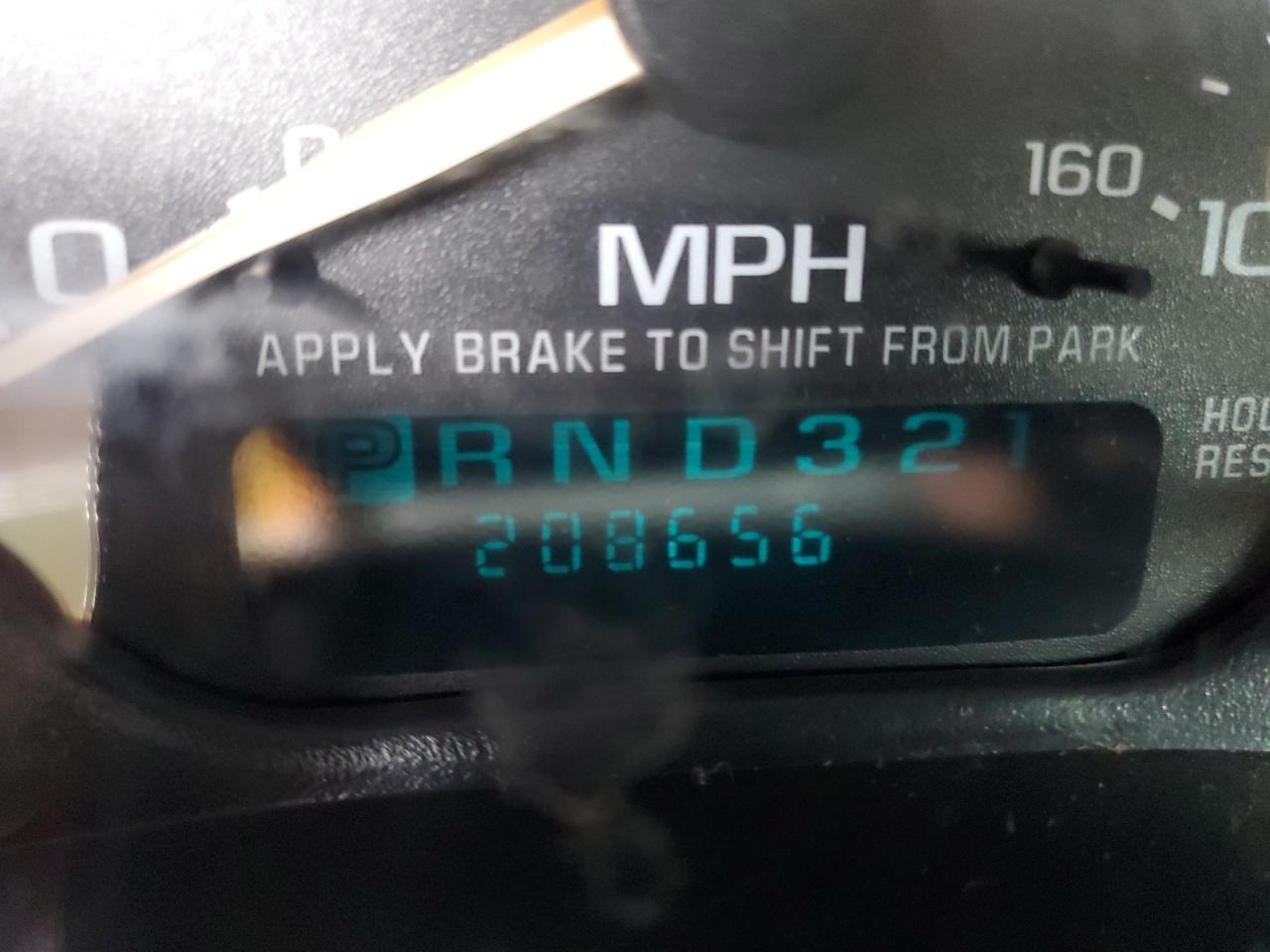 2002 Chevrolet Tahoe C1500 VIN: 1GNEC13Z52R206174 Lot: 82536155