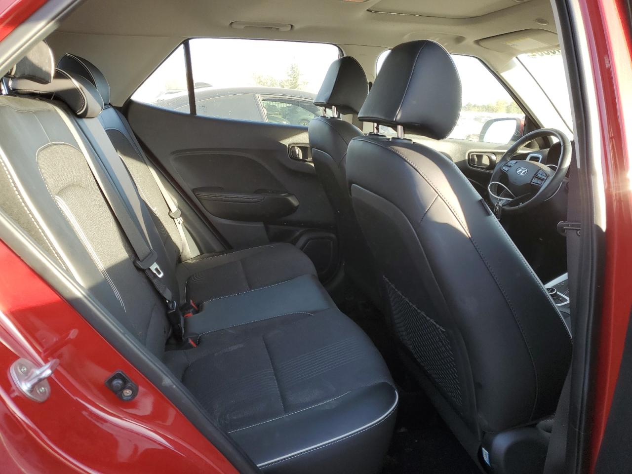 2022 Hyundai Venue Sel VIN: KMHRC8A32NU184214 Lot: 85274665