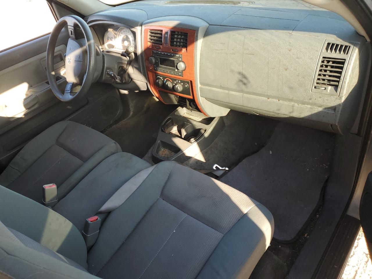 2005 Dodge Dakota Slt VIN: 1D7HW42N35S331173 Lot: 81939345