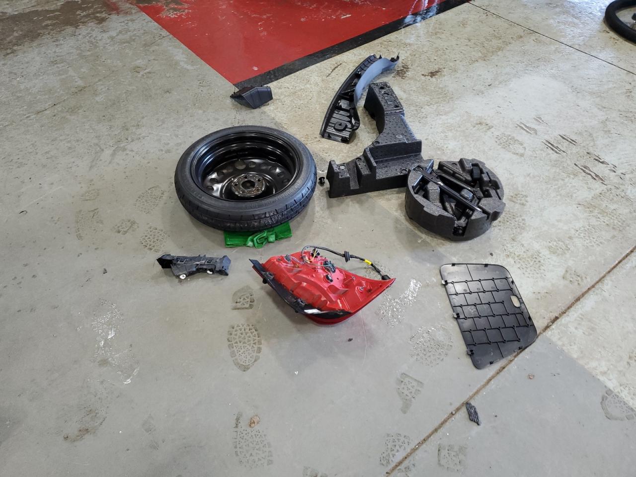 2019 Chevrolet Trax 1Lt VIN: 3GNCJLSB9KL327648 Lot: 84556685