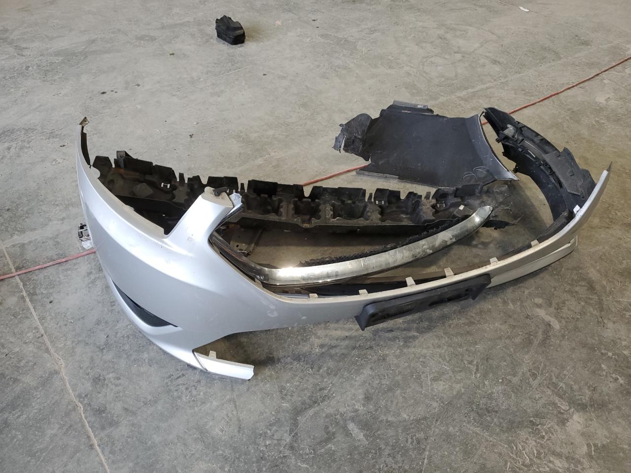 2015 Ford Taurus Sel VIN: 1FAHP2E85FG151561 Lot: 89738205