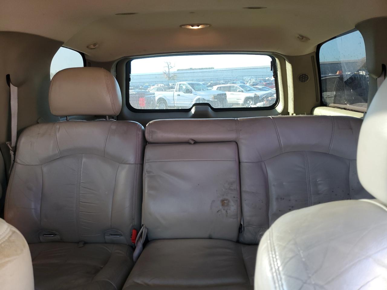 2002 Chevrolet Tahoe C1500 VIN: 1GNEC13Z52R206174 Lot: 82536155