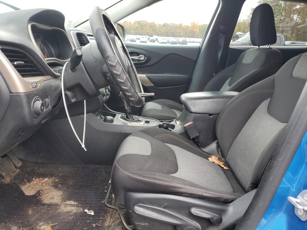 2018 Jeep Cherokee Latitude VIN: 1C4PJMCB3JD555020 Lot: 85418335