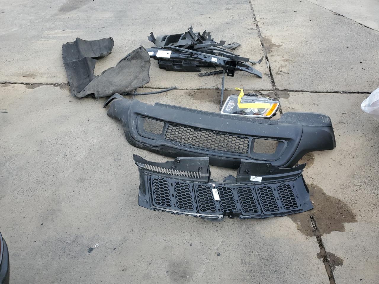 2016 Jeep Grand Cherokee Laredo VIN: 1C4RJFAG8GC390082 Lot: 82210225