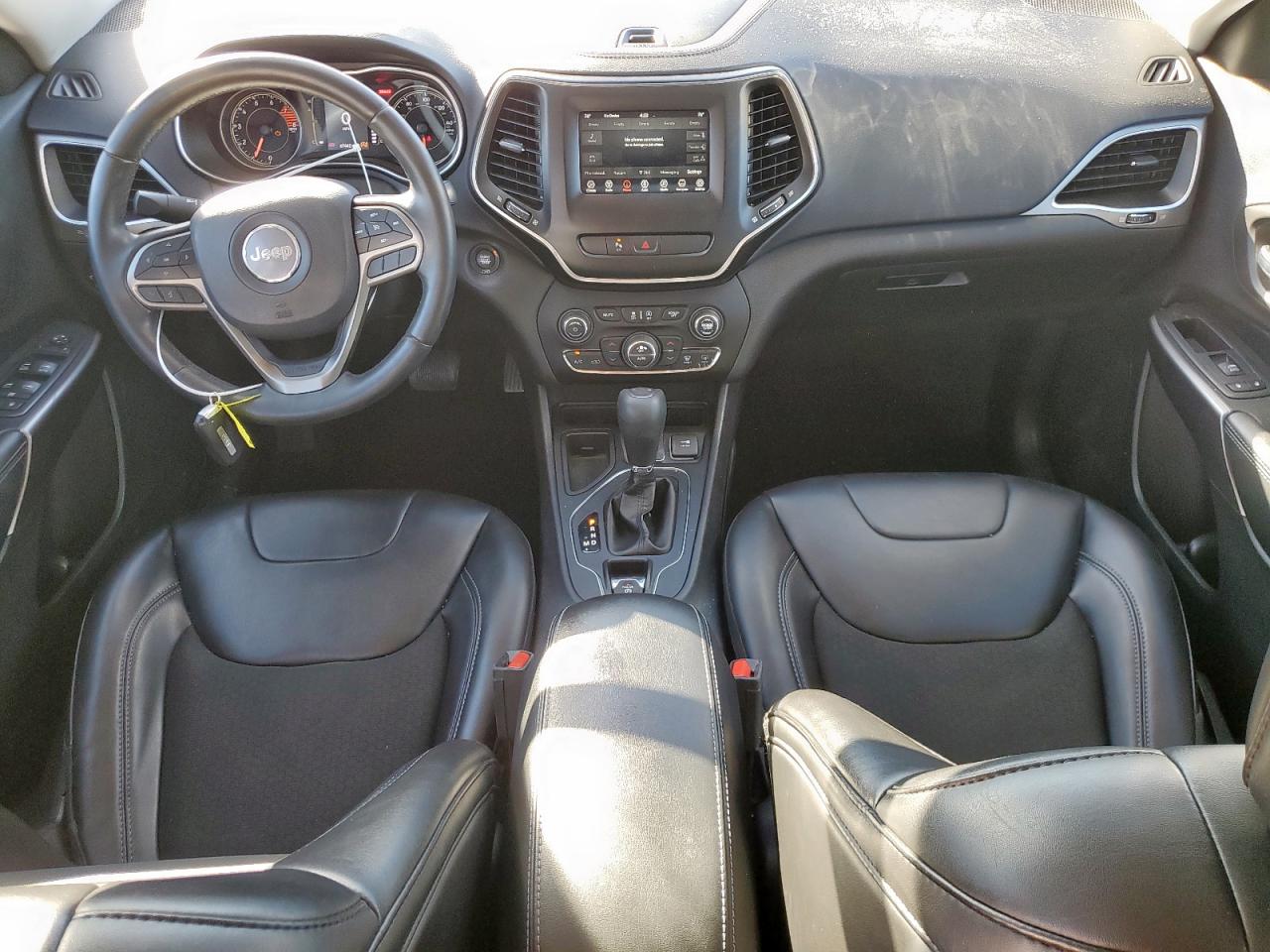 2019 Jeep Cherokee Latitude Plus VIN: 1C4PJLLXXKD280284 Lot: 90555725