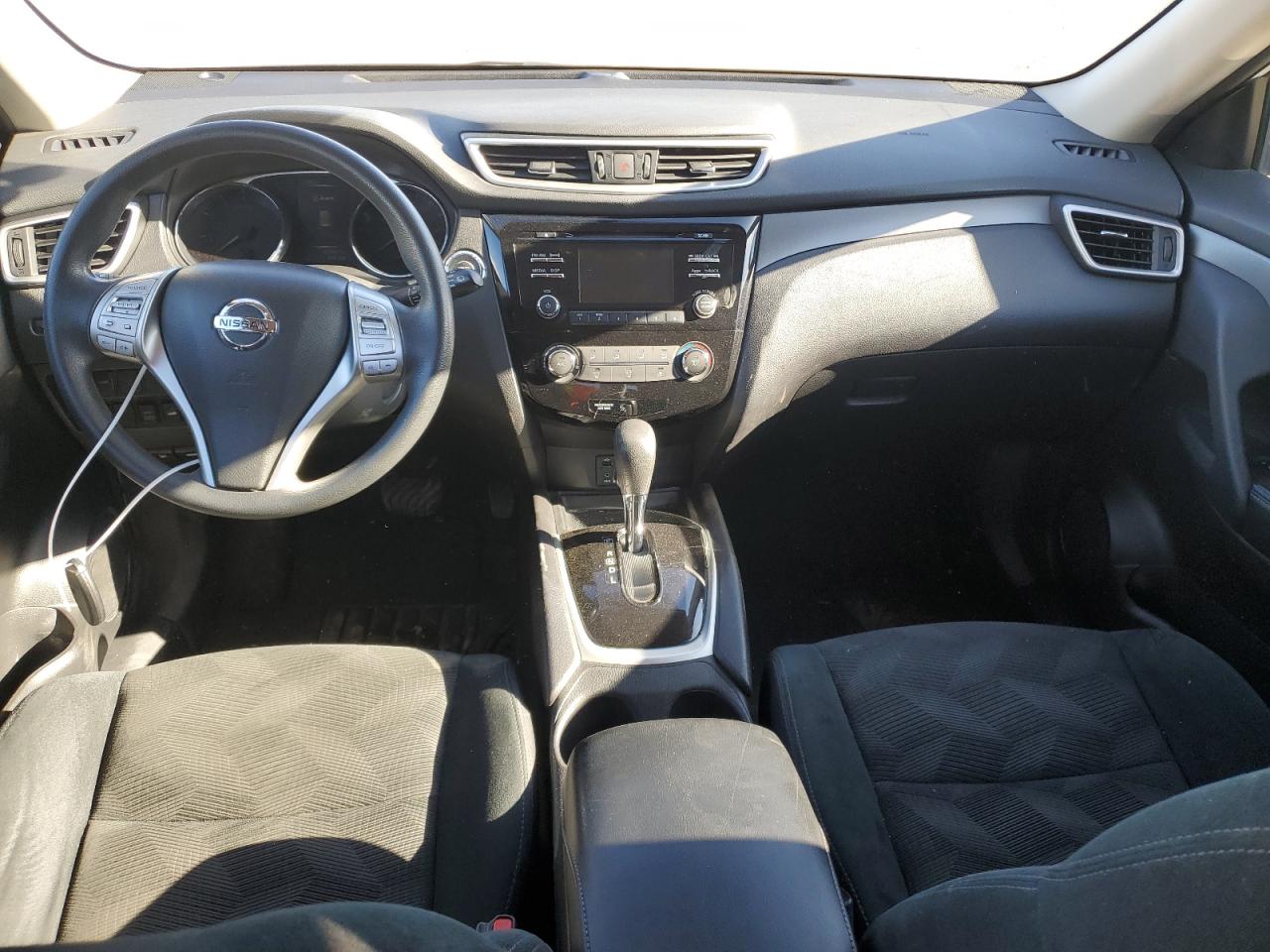 2015 Nissan Rogue S VIN: 5N1AT2MV7FC840129 Lot: 85908575